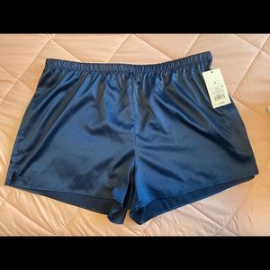 Stars Above - silk pajama shorts - M